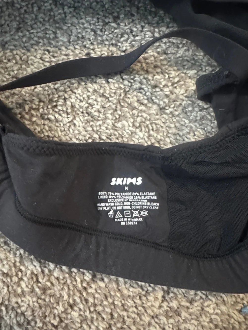 Skims Everyday triangle black Wireless Bralette Comfortable Women’s Intimates M - Picture 3 of 3
